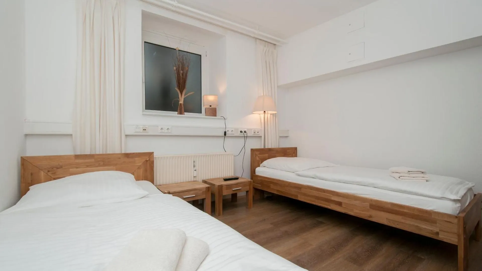 Appartements in der historischen Deichstrasse contactless Check in Hamburg Apartment